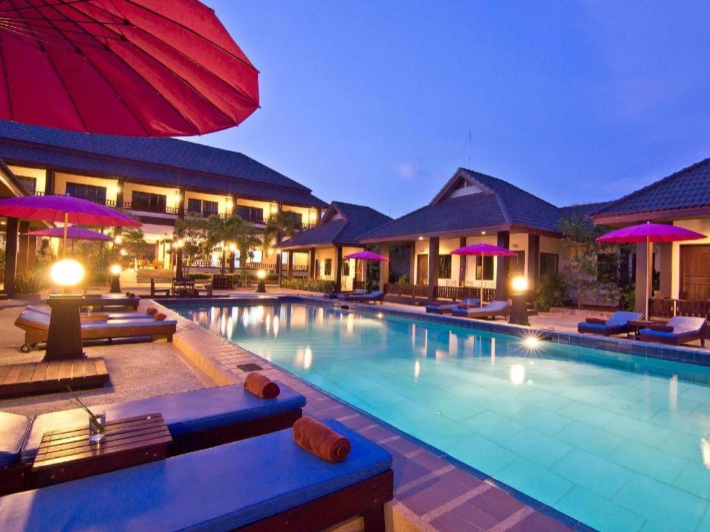Rose Bay Resort Pattaya Esterno foto