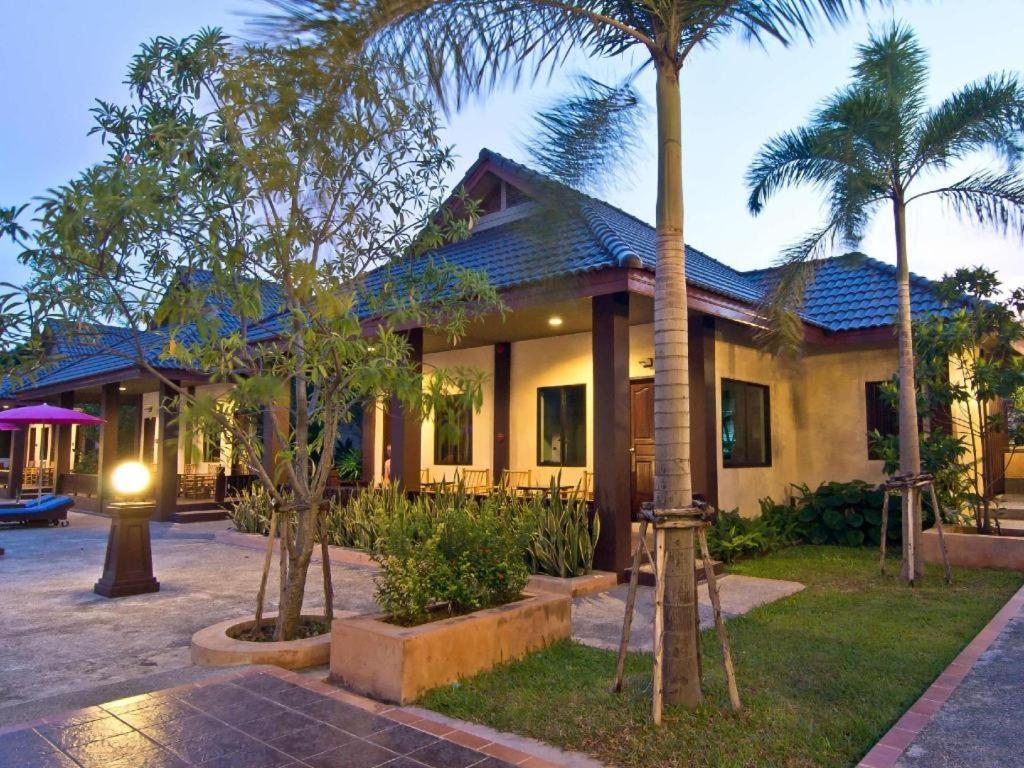Rose Bay Resort Pattaya Esterno foto