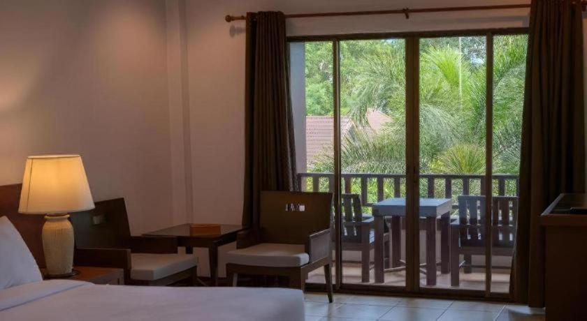 Rose Bay Resort Pattaya Esterno foto