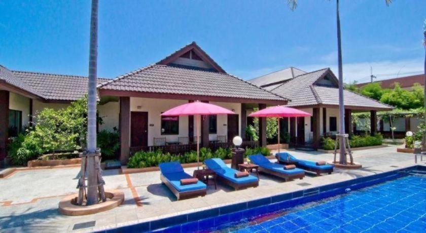 Rose Bay Resort Pattaya Esterno foto